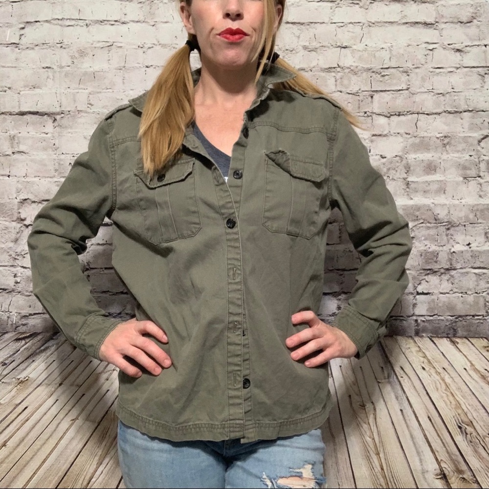 ‼️F21 ARMY Jacket Size M‼️